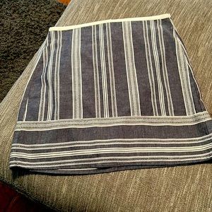 Loft lined back zipper skirt